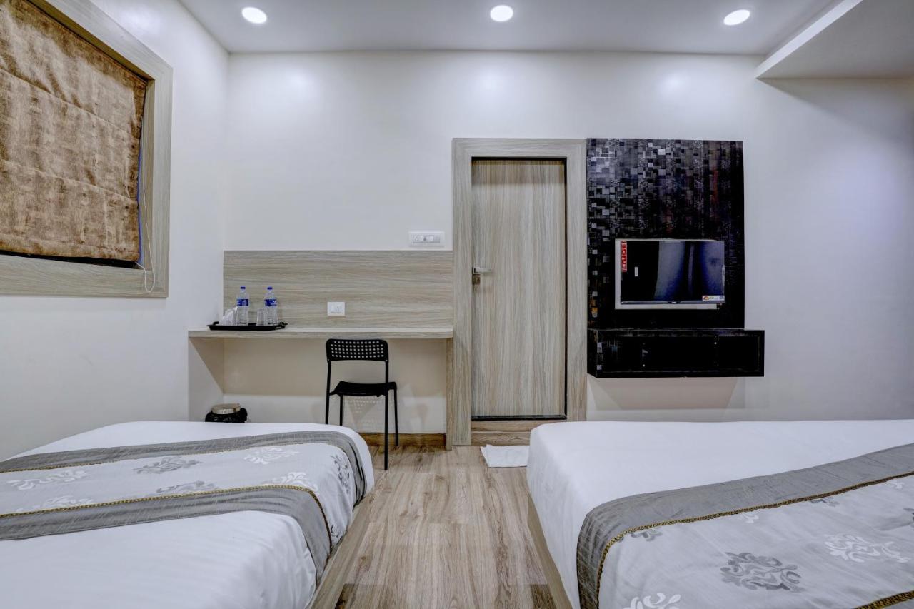 Hotel Arts International ムンバイ エクステリア 写真