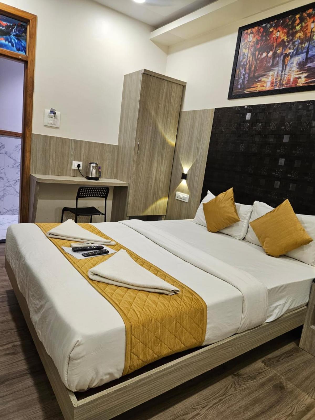 Hotel Arts International ムンバイ エクステリア 写真